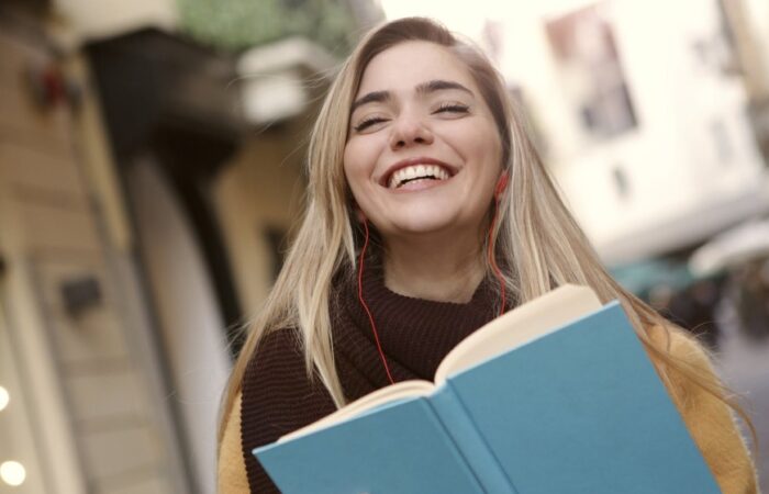 Tips to Succeed in an Online Course by Jesscica
